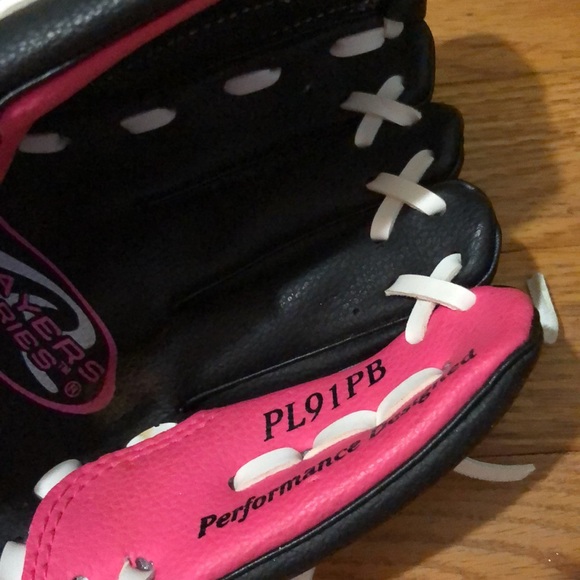 Rawlings girls baseball glove - Picture 3 of 11